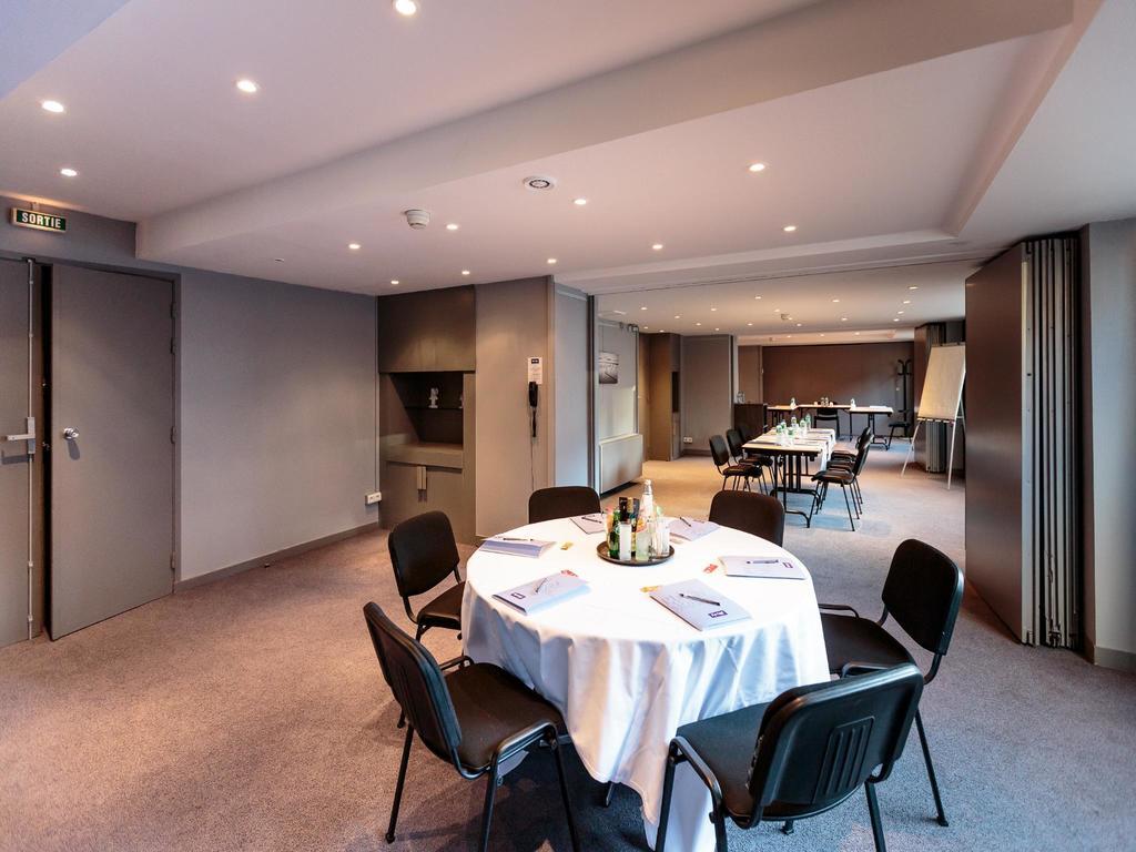 Kyriad Hotel Clermont Ferrand Centre Exterior photo